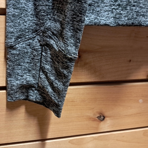 Outdoor Voices Performance Pullover Size S - Picture 3 of 7
